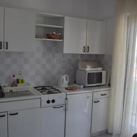 Apartment By The Sea Zivogosce - Mala Duba, Makarska - 17077