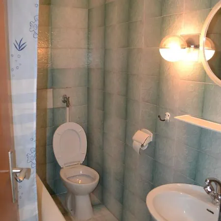 Apartment By The Sea Zivogosce - Mala Duba, Makarska - 17077